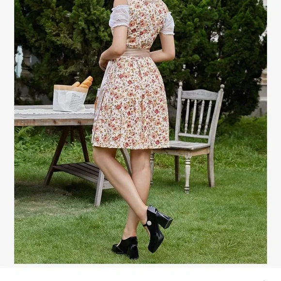 GloryStar Floral Dirndl - Picture 2 of 5